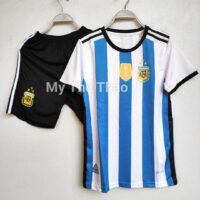 Bộ quần áo đá banh trẻ em size nhỏ đội tuyển argentina vô địch world cup 2022 sân nhà truyền thống xanh trắng 3 sao vải mè 1