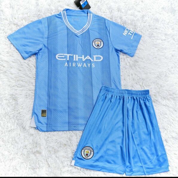 Bộ quần áo mc manchester man city mẫu mùa 23 24 năm 2023 2024 màu xanh sân nhà logo thêu 1