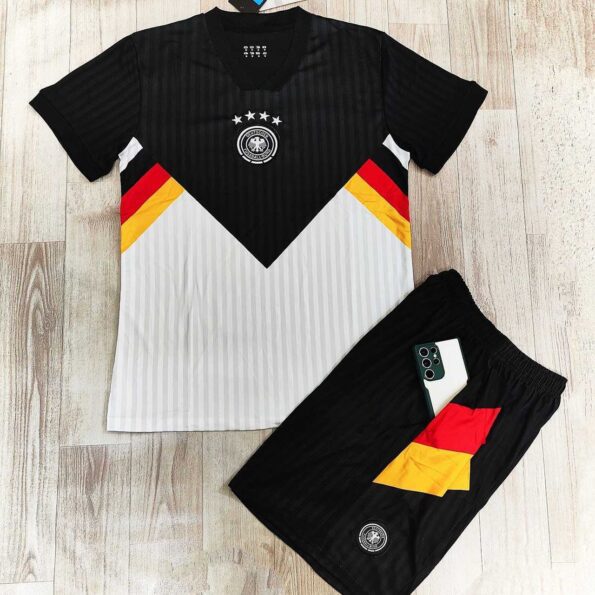 Bộ quần áo thể thao bóng đá đội tuyển đức màu đen đỏ quần có túi world cup 2022 logo thêu vải thái