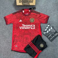 Bộ quần áo bóng đá manchester united mu in logo chìm adidas ngực thêu mới 23 24 màu đỏ đen mùa 2023 2024