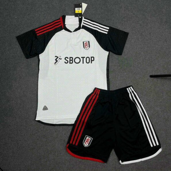 Bộ quần áo đá banh câu lạc bộ bóng đá Fulham FC FFC SBOTOP trắng viền đen logo thêu vải thái