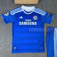 Bộ quần áo bóng đá Chelsea samsung màu xanh mùa 12 13 năm 2012 2013 vải thái full logo thêu mặt trước