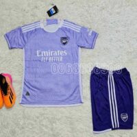 Bộ quần áo đá banh clb bóng đá Ars Arsenal 23 24 tím nhạt quần than đen đậm vải caro thái logo thêu mới 2023 2024 mặt trước
