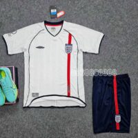 Bộ quần áo đá bóng đội tuyển anh năm 2002 logo england umbro thêu màu trắng fifa world cup korea japan mặt trước