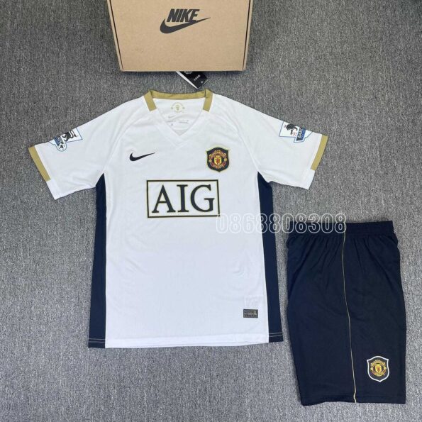 Bộ quần áo đá banh clb bóng đá Manchester United MU Manutd aig mùa 2007 2008 màu trắng viền đen
