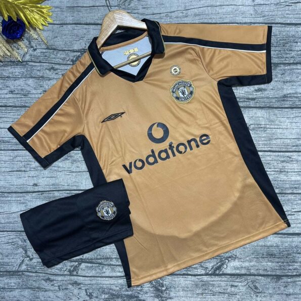 Bộ quần áo bóng đá MU Vodafone vàng Manchester United Vàng đen 2001 2002