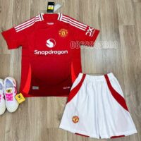 áo bóng đá Manutd Manchester United MU Snapdragon màu đỏ trắng đen mới 2024 2025 quần trắng