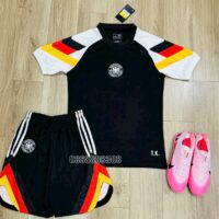 Bộ quần áo bóng đá Đức 24 25 màu đen trước trận đấu mùa 2024 2025 đủ 2 logo thêu cổ tròn mặt trước