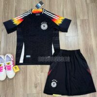Bộ quần áo đá bóng đội tuyển Đức Euro 2024 màu đen phối vàng cam vải thái mịn mặt trước