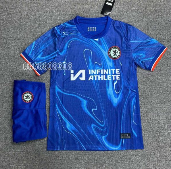 Bộ quần áo bóng đá Chelsea 2425 Home sân nhà xanh logo thêu năm 2024 2025 mặt trước