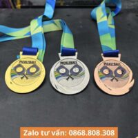 In huy chương Pickleball lưu niệm trao giải vàng bạc đồng bông lúa