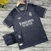 Áo bóng đá Real Madrid 2425 third màu đen mẫu sân thứ 3 có cổ polo mặt trước