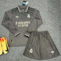 Áo bóng đá Real Madrid 2425 third màu đen mẫu sân thứ 3 có cổ polo mặt trước