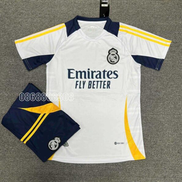 Áo bóng đá tập Real Madrid 24 25 Training màu trắng mẫu có cổ polo mặt trước