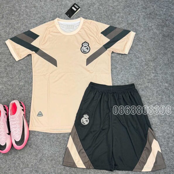 áo Real Madrid Originals vàng be