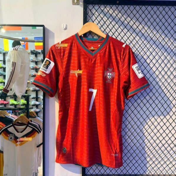 Áo Bóng Đá Bồ Đào Nha World Cup 2026 Sân Nhà Đỏ (3)