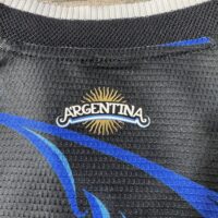 Áo Argentina Sân Khách WC 2026 Xanh Tím Than Họa Tiết Hoa In Tên Số Player (2)