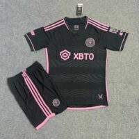 Bộ Quần Áo Bóng Đá CLB Inter Miami Đen Hồng Thun Mè Cao Cấp (1)