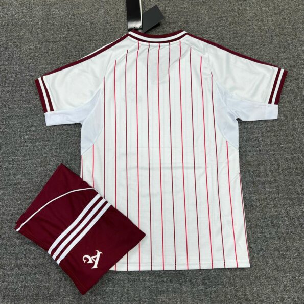 Bộ quần áo bóng đá Arsenal x adidas US Pack 2025 26 trắng vạch đỏ mặt sau