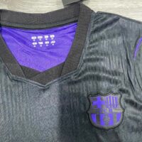 Bộ quần áo bóng đá Barca 2026 màu tím đen (2)