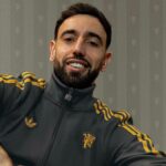 Áo khoác gió mu mancheter united 2026 logo vàng (6)