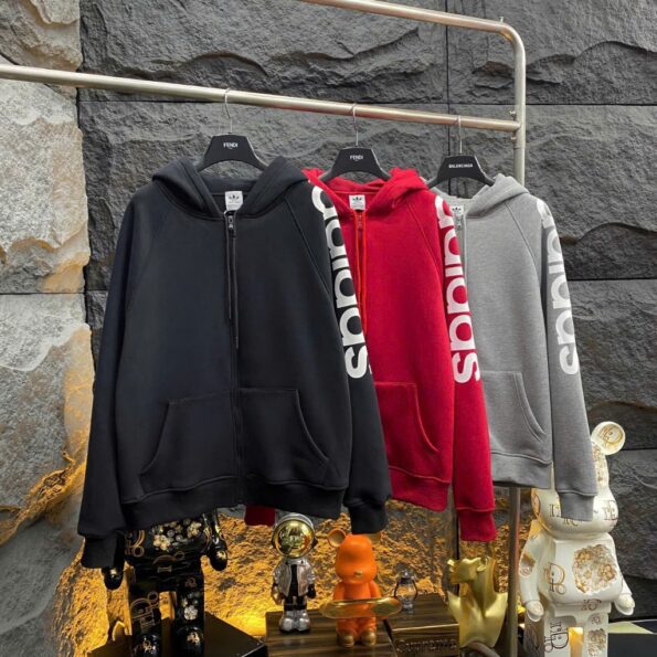 Áo Khoác Hoodie Adidas In Chữ Trên Tay Áo Phối Logo Trên Mũ (2)