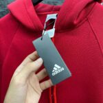 Áo Khoác Hoodie Adidas In Chữ Trên Tay Áo Phối Logo Trên Mũ (2)