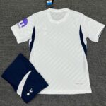 bộ quần áo bóng đá sân nhà mùa giải 2026 27 của câu lạc bộ Tottenham Hotspur trắng (2)