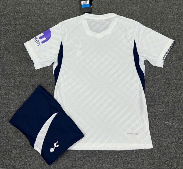 bộ quần áo bóng đá sân nhà mùa giải 2026 27 của câu lạc bộ Tottenham Hotspur trắng (5)