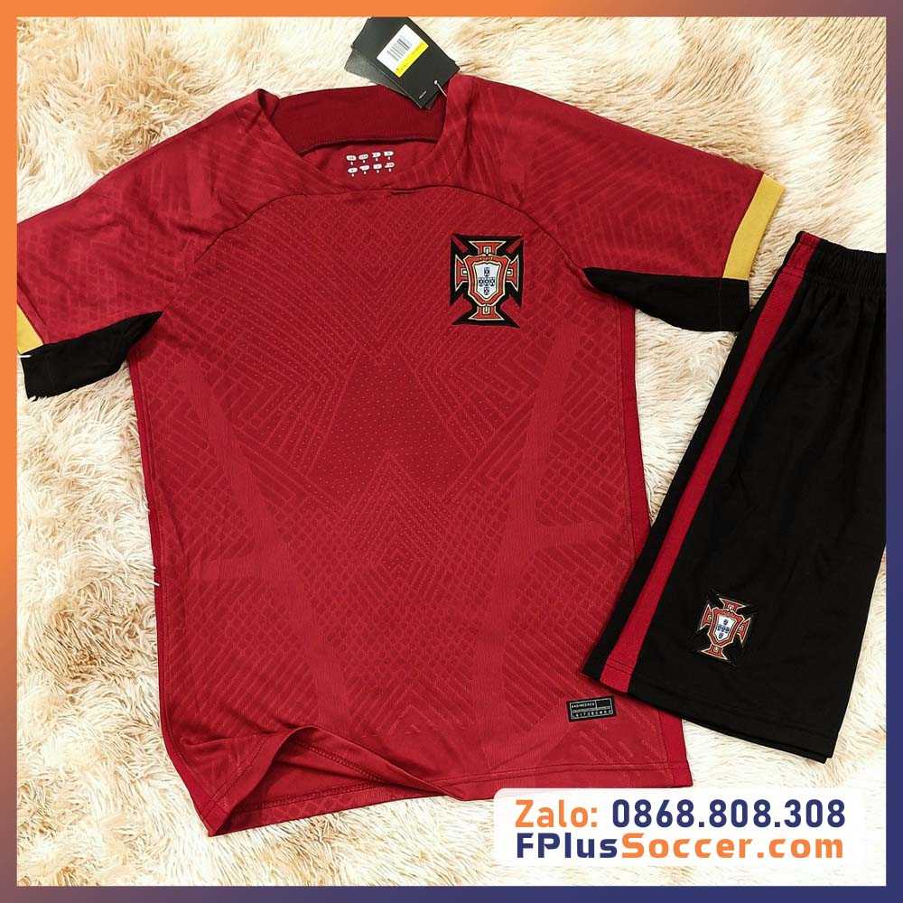 Bộ quần áo đội tuyển Bồ đào nha màu đỏ quần đen Euro 2016