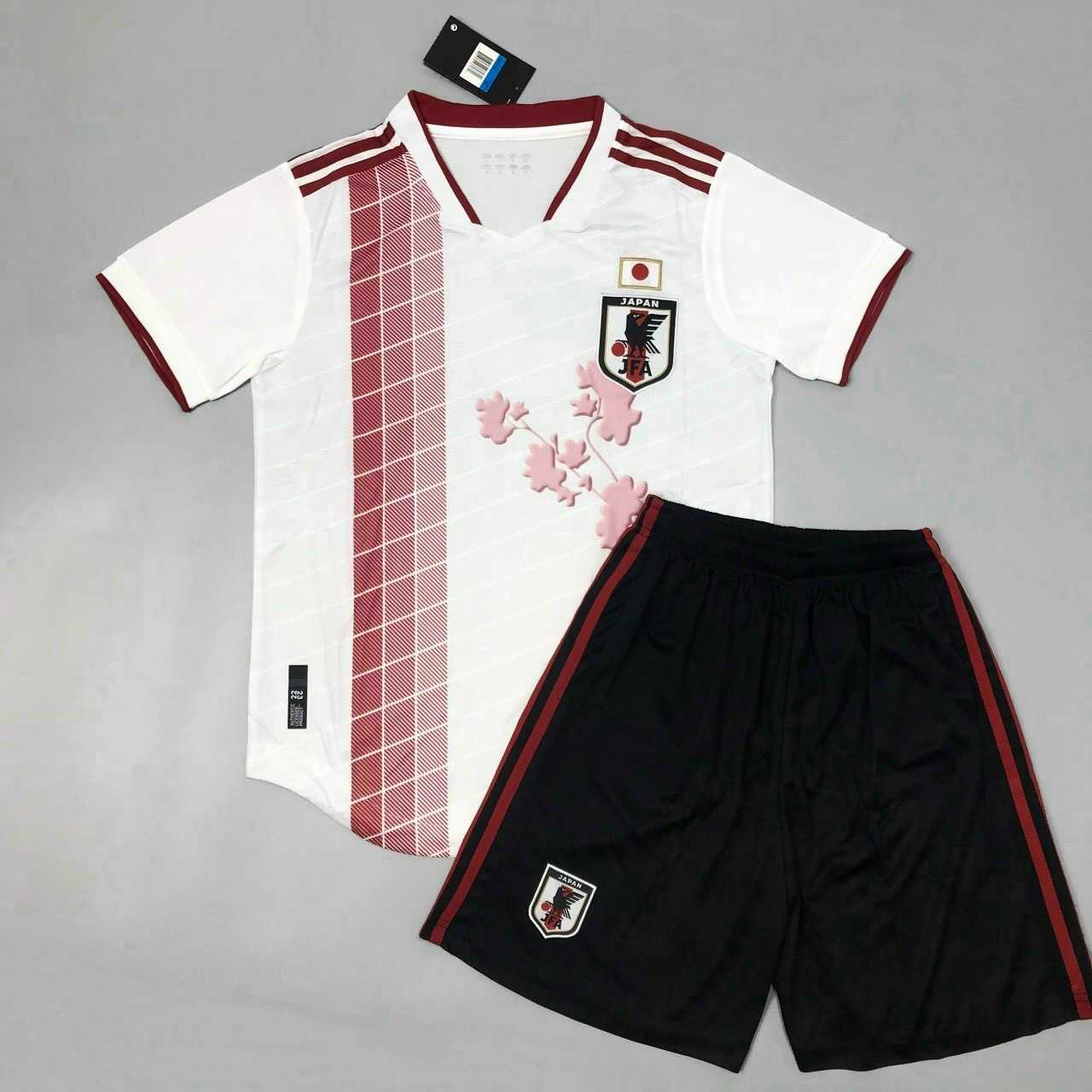 Bộ quần áo đội tuyển nhật bản japan màu trắng hồng hoa anh đào 2022 2023 quần đen logo thêu
