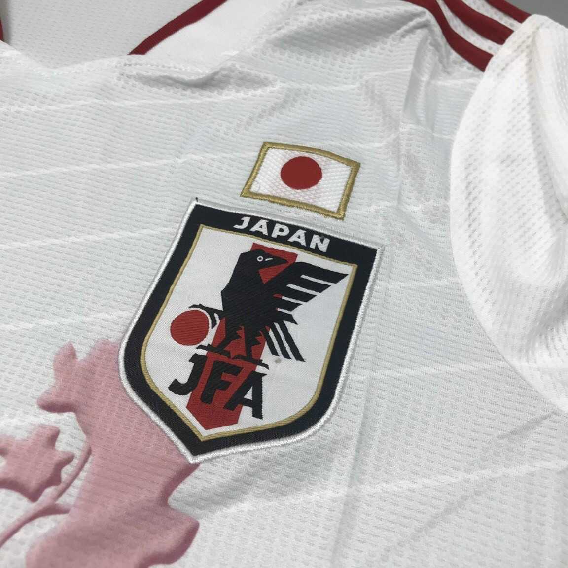 Bộ quần áo đội tuyển nhật bản japan màu trắng hồng hoa anh đào 2022 2023 quần đen logo thêu 3