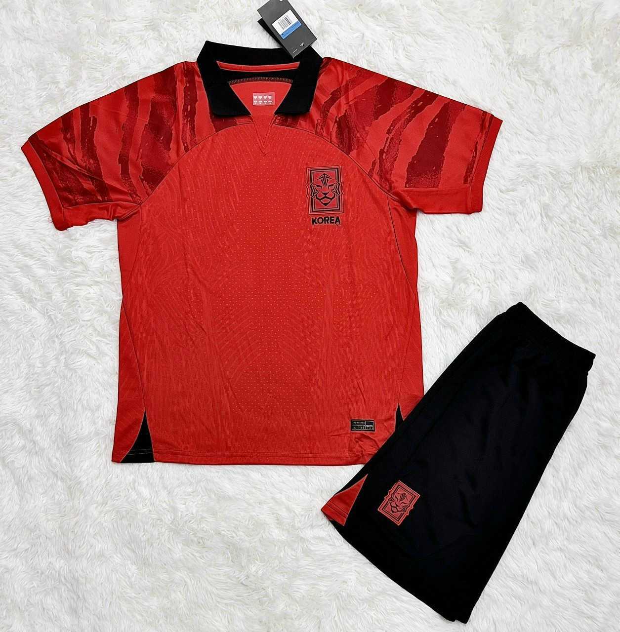 Bộ quần áo đá banh đội tuyển bóng đá Korea Hàn Quốc World Cup 2022 màu đỏ vải thái mịn logo thêu
