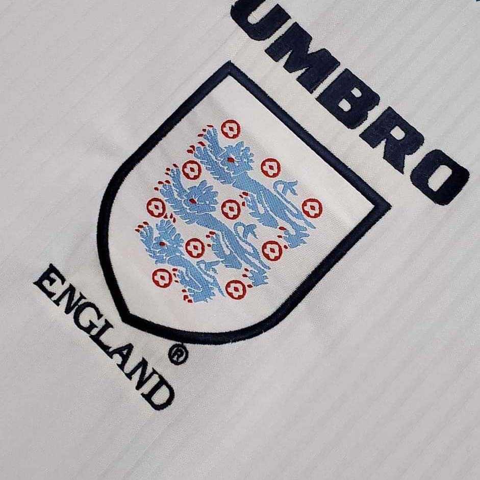 Bộ quần áo đá bóng đội tuyển anh enland umbro kỷ niệm năm 1998 màu trắng đỏ xám xanh quần có túi