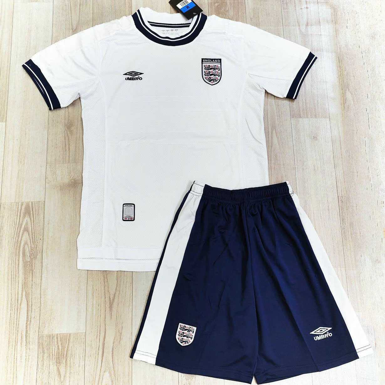 Bộ quần áo đá bóng đội tuyển anh logo england umbro màu full trắng quần tím than đen có túi 1