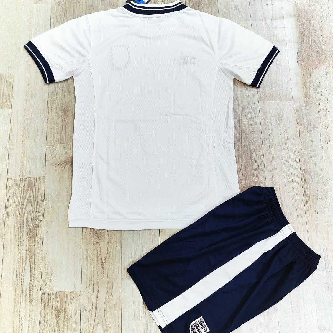 Bộ quần áo đá bóng đội tuyển anh logo england umbro màu full trắng quần tím than đen có túi 3