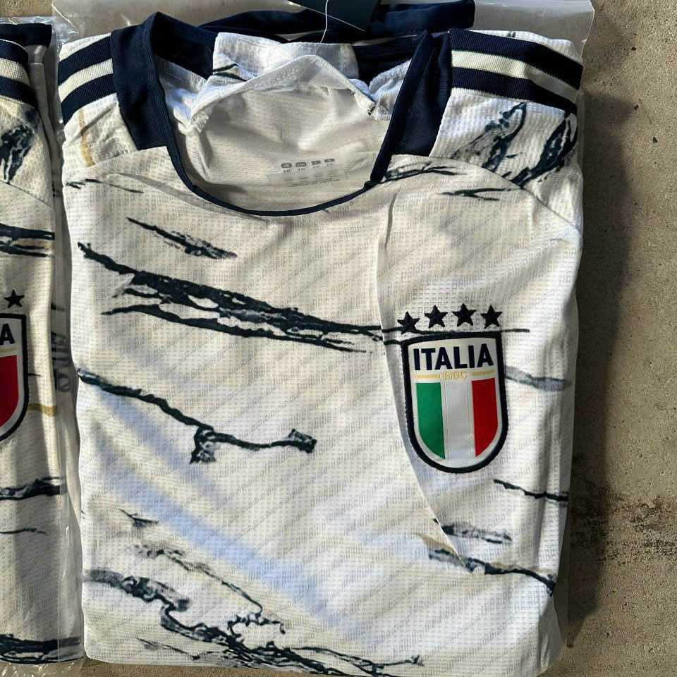 Bộ quần áo đá bóng đội tuyển quốc gia ý Italia sân khách 22 23 màu Trắng hoạ tiết xanh đen 2022 2023 logo thêu 1
