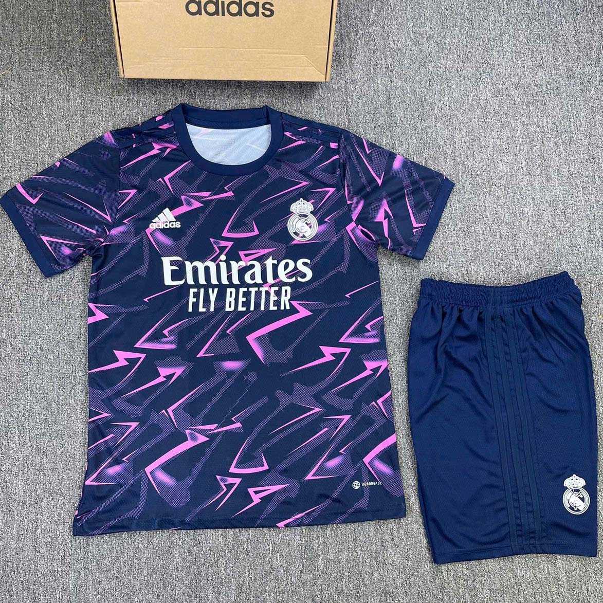 Bộ quần áo đá banh clb bóng đá Real Madrid 23-24 tập luyện training màu tím full logo thêu vải mè caro thái mới 2023 2024 mặt trước