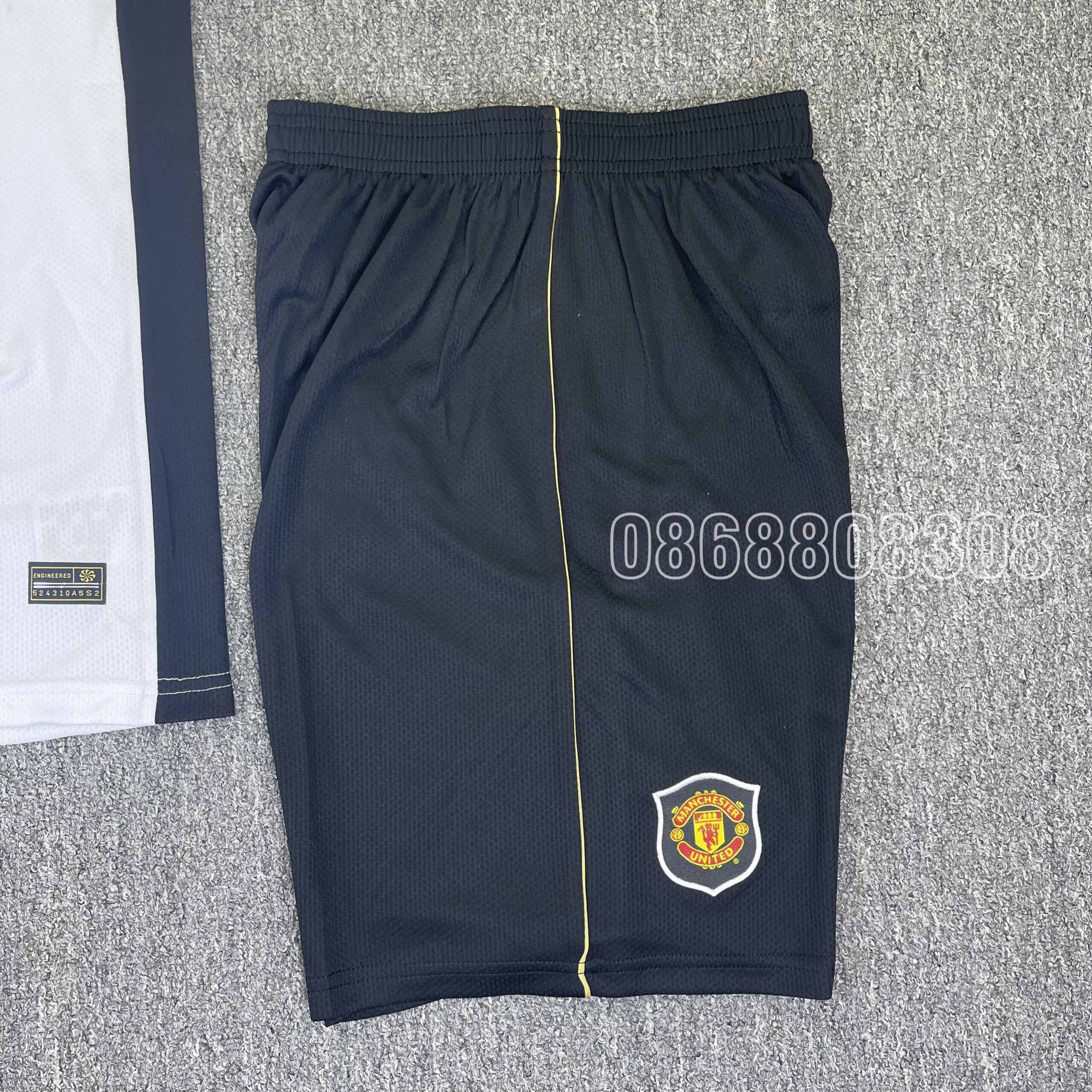Bộ quần áo đá banh clb bóng đá Manchester United MU Manutd aig mùa 2007 2008 màu trắng viền đen 1