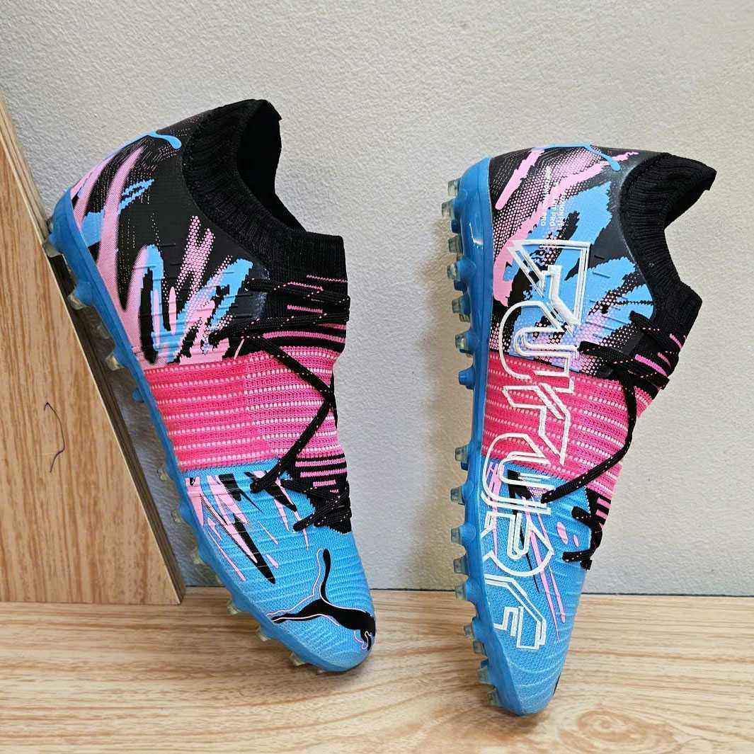 Giày bóng đá sân cỏ nhân tạo Puma Future Z 1.1 màu đen hồng xanh MG đế AG đinh dăm