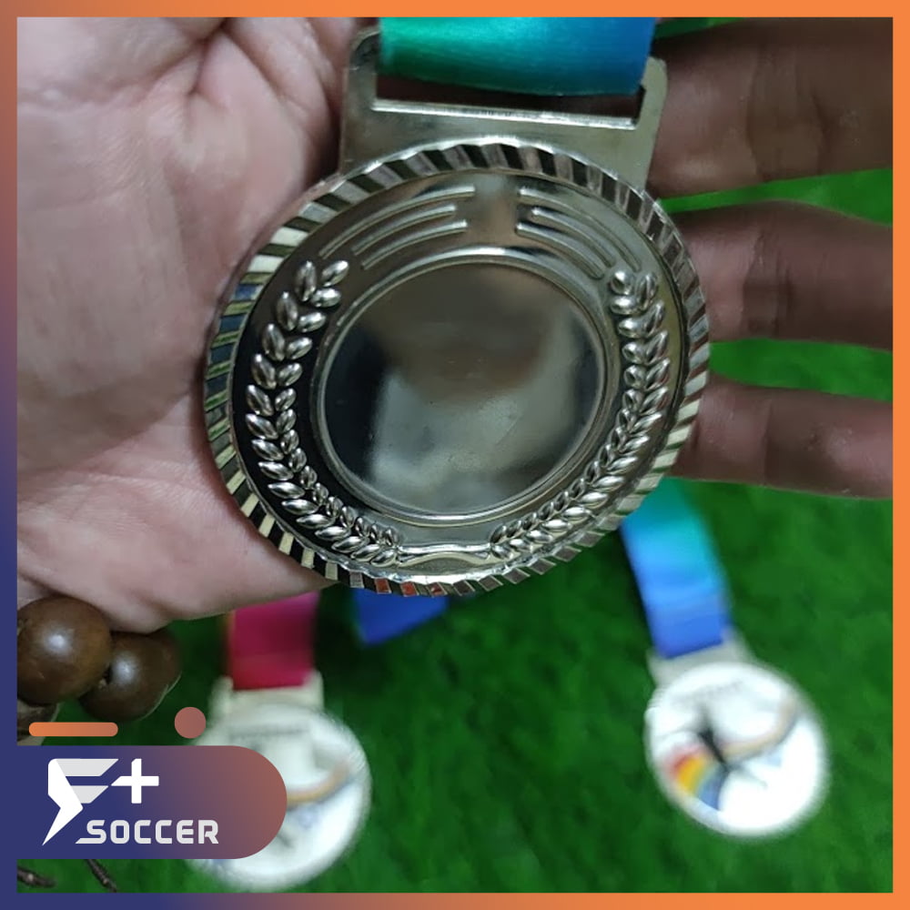in huy chương vàng bạc đồng hình cao cấp cho bóng đá, trao giải đá banh, làm đồ lưu niệm tại hà nội  – bạc