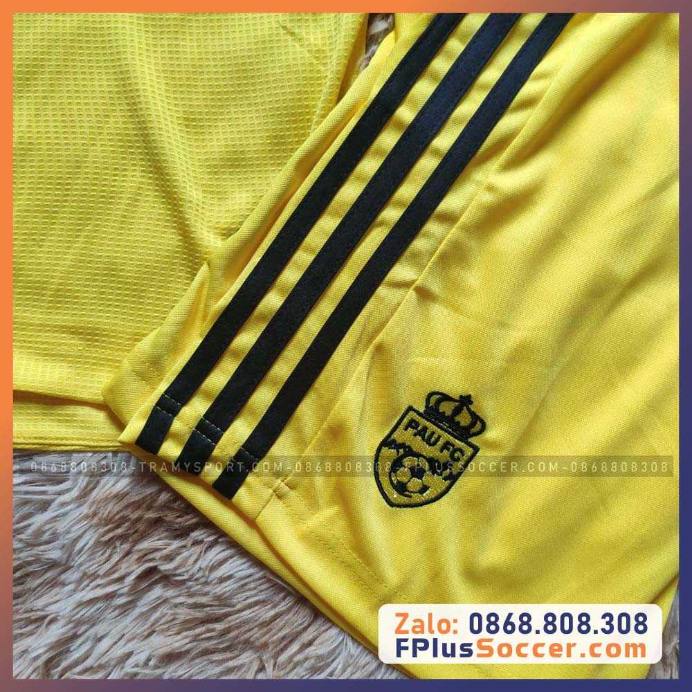 Bộ quần áo đá bóng clb PAU FC quang hải màu vàng logo thêu poly mè gai thái mới 2022