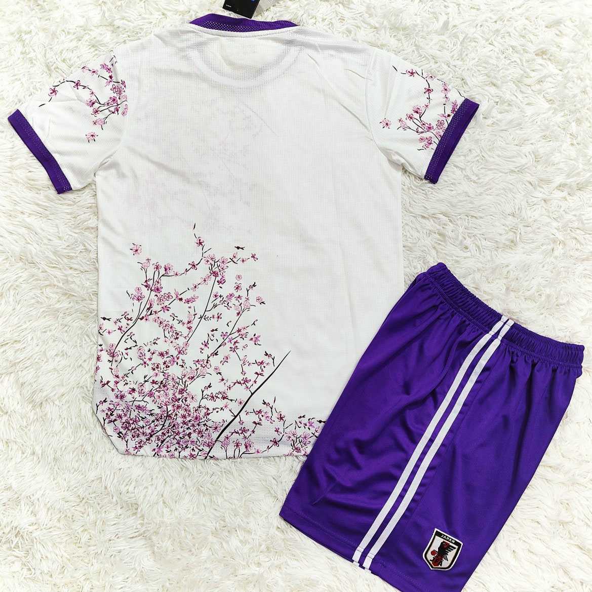 Bộ quần áo đội tuyển nhật bản japan màu trắng hồng hoa anh đào cả cành viền quần tím logo thêu 2